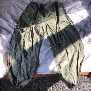 olive green cargo pants with matching belt